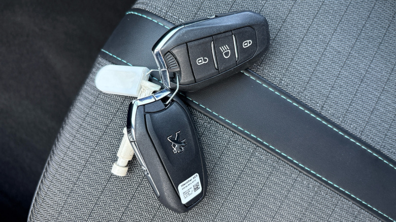 Peugeot 208 1.2 PureTech 100 Allure Premium + 5dr Petrol Hatchback